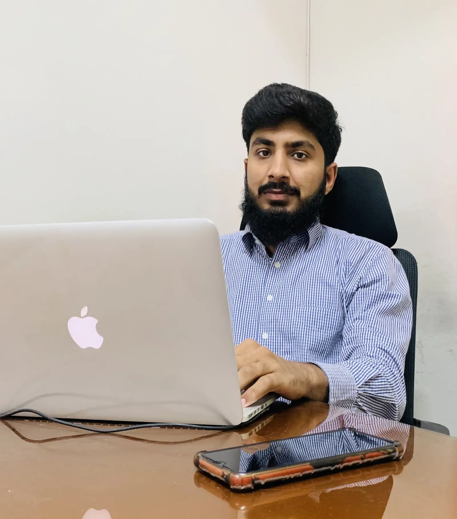 About Muhammad Usman Saeed Senior Laravel & Full Stack Developer